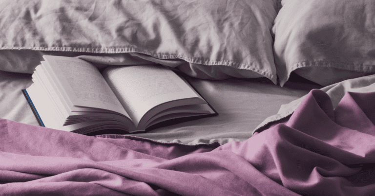 Read more about the article The 5 Emotional Stages of Reading a Romance